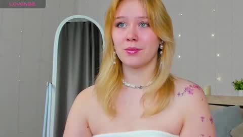 Amy online show from 09/29/25, 05:23