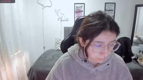 Amy sophia 3 online show from 10/08/25, 12:14