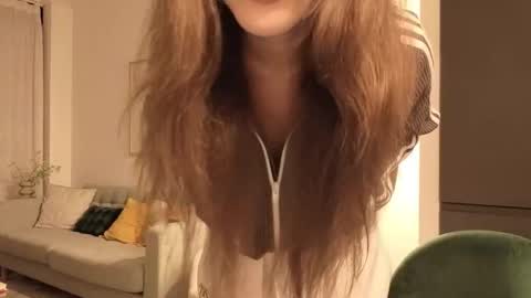 girl next door named Amy online show from 12/22/25, 05:26