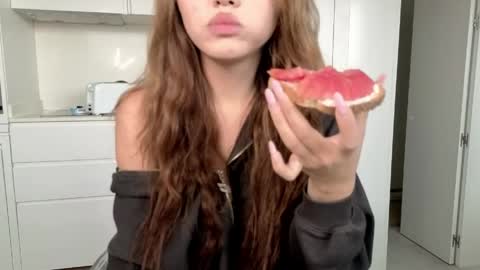 girl next door named Amy online show from 05/07/26, 02:33