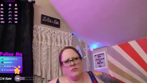 Snapshot of amyaphrodite chatting on 12/15/24, 10:18  Amy Aphrodite  online show from 12/15/24, 10:18