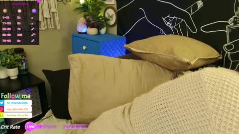 Snapshot of amyaphrodite chatting on 02/26/25, 07:31  Amy Aphrodite  online show from 02/26/25, 07:31