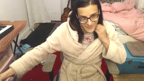 Trashely Gimpson online show from 02/10/25, 10:20