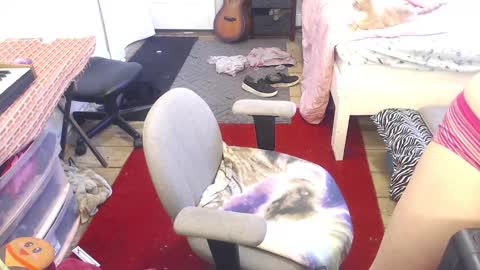 Trashely Gimpson online show from 02/17/25, 09:19