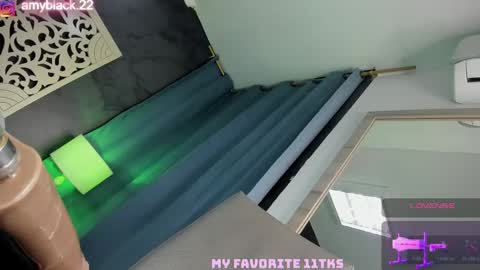 Snapshot of amyblack__ chatting on 01/30/25, 06:46 Amy online show from 01/30/25, 06:46