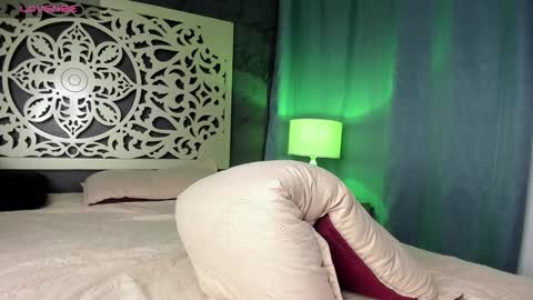 Snapshot of amyblack__ chatting on 03/05/25, 06:33 Amy online show from 03/05/25, 06:33