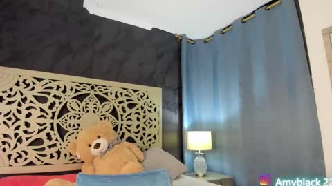 Snapshot of amyblack__ chatting on 09/15/25, 01:49 Amy online show from 09/15/25, 01:49