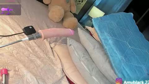 Snapshot of amyblack__ chatting on 10/09/25, 02:09 Amy online show from 10/09/25, 02:09