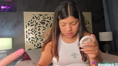 Snapshot of amyblack__ chatting on 10/18/25, 01:30 Amy online show from 10/18/25, 01:30