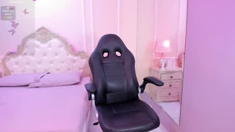 Amy online show from 10/06/25, 07:33