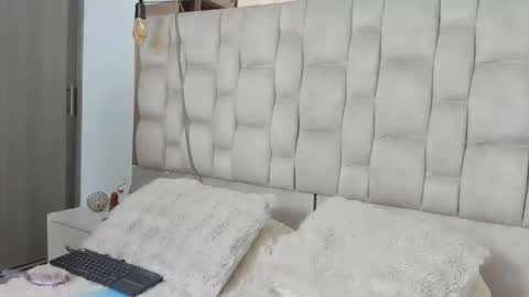 Amy Cortes online show from 10/24/25, 07:21