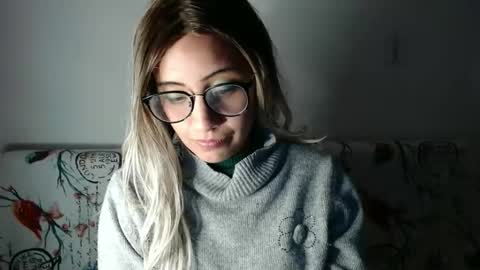 amycosplay99 online show from 12/31/24, 10:58