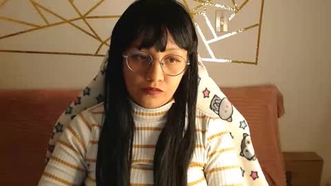 Snapshot of amycosplay_99 chatting on 02/02/26, 04:00 amycosplay_99 online show from 02/02/26, 04:00