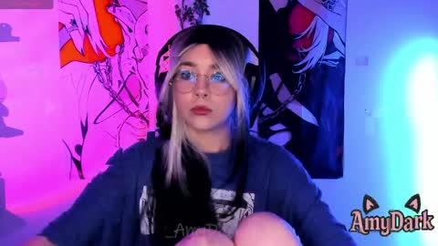 Snapshot of amydark chatting on 04/17/26, 11:52 Amy online show from 04/17/26, 11:52