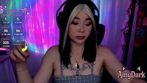 Snapshot of amydarkk chatting on 09/27/25, 11:04 Amy online show from 09/27/25, 11:04