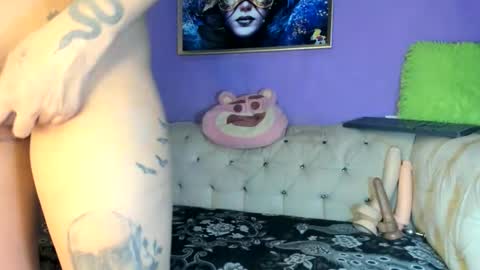 Snapshot of amydelahoz chatting on 11/27/25, 12:24 Amy Kamila online show from 11/27/25, 12:24