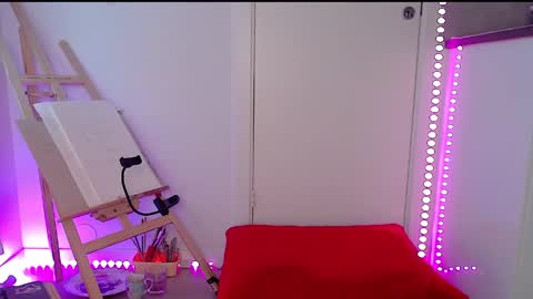 Snapshot of amydreamgirl chatting on 05/18/26, 06:47 amydreamgirl online show from 05/18/26, 06:47