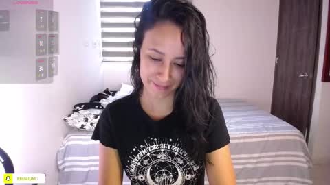 Jenn  online show from 12/18/25, 10:16