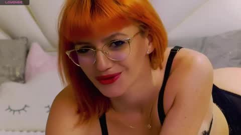 Snapshot of amyhennessy chatting on 12/14/24, 05:29 amyhennessy online show from 12/14/24, 05:29