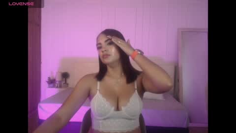amyjohnsonn online show from 04/25/26, 05:43