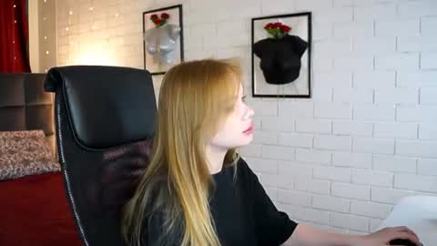 Amy online show from 06/18/26, 02:10