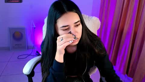 Amy ... Nice to meet u   thumb up me please its important online show from 10/25/25, 04:53