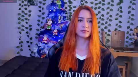 Snapshot of amypond__ chatting on 12/17/24, 10:00 Amy online show from 12/17/24, 10:00