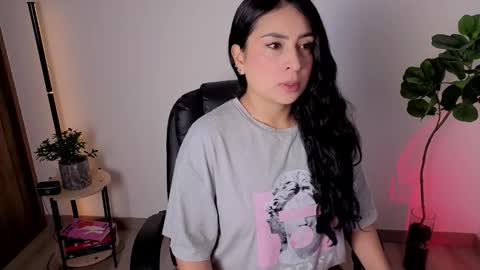 Aleja  online show from 11/08/25, 10:48