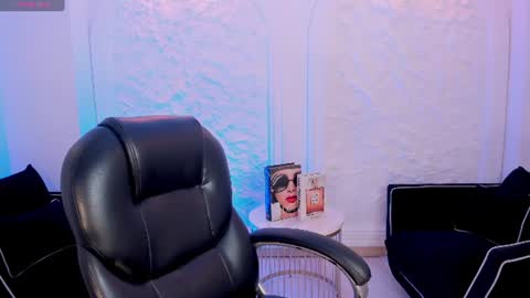 AMY R  online show from 06/21/26, 04:15