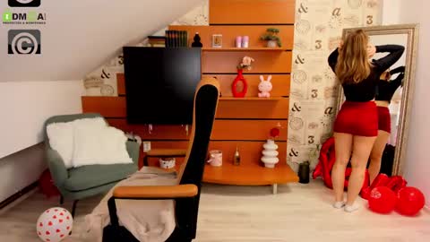 Snapshot of amyrossie chatting on 03/10/25, 01:54 AmyRossie online show from 03/10/25, 01:54