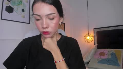 Snapshot of amysc chatting on 12/15/25, 11:36 Amy online show from 12/15/25, 11:36