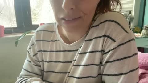 Snapshot of amysmilez chatting on 02/24/25, 03:42 Amy Smilez online show from 02/24/25, 03:42