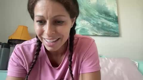 Snapshot of amysmilez chatting on 04/02/26, 01:09 Amy Smilez online show from 04/02/26, 01:09