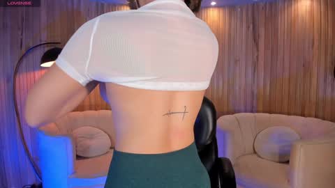 Snapshot of amywalker_ chatting on 01/20/25, 10:29 AMY WALKER online show from 01/20/25, 10:29