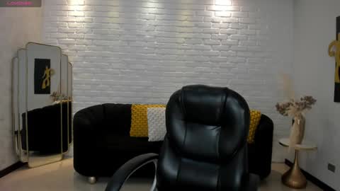 Snapshot of amywalker_ chatting on 01/23/25, 10:11 AMY WALKER online show from 01/23/25, 10:11