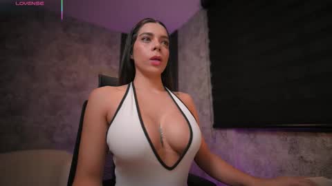 AMY WALKER online show from 12/14/25, 09:03