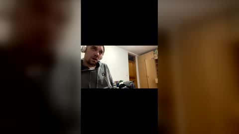Snapshot of amyyrlikesdeep chatting on 03/24/26, 11:21 amyyrlikesdeep online show from 03/24/26, 11:21