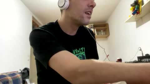 Snapshot of amyyrlikesdeep chatting on 04/18/26, 02:26 amyyrlikesdeep online show from 04/18/26, 02:26