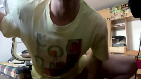 Snapshot of amyyrlikesdeep chatting on 04/27/26, 03:21 amyyrlikesdeep online show from 04/27/26, 03:21