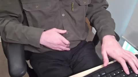 A online show from 11/24/25, 08:47