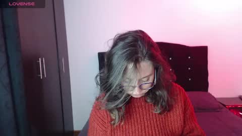 Snapshot of ana_arms_ chatting on 04/13/26, 05:40 ana_arms_ online show from 04/13/26, 05:40
