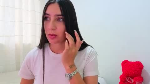 Snapshot of ana_castilo chatting on 01/09/26, 11:35 Ana IG an castillo 1 online show from 01/09/26, 11:35