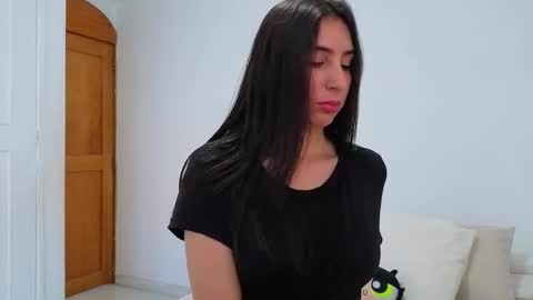 Snapshot of ana_castilo chatting on 01/19/26, 11:58 Ana IG an castillo 1 online show from 01/19/26, 11:58