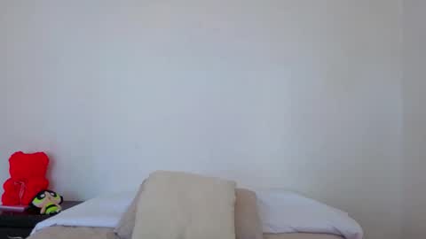 Snapshot of ana_castilo chatting on 02/05/26, 01:38 Ana IG an castillo 1 online show from 02/05/26, 01:38