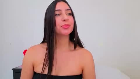 Snapshot of ana_castilo chatting on 02/06/26, 04:21 Ana IG an castillo 1 online show from 02/06/26, 04:21