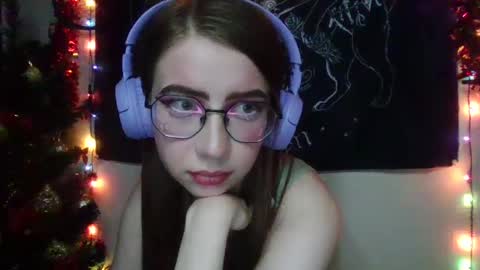 Snapshot of ana_dewitt chatting on 12/14/24, 09:24 ana dewitt online show from 12/14/24, 09:24