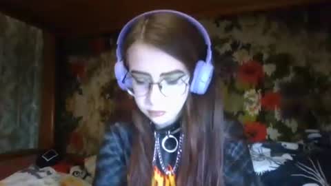 Snapshot of ana_dewitt chatting on 12/21/24, 03:42 ana dewitt online show from 12/21/24, 03:42