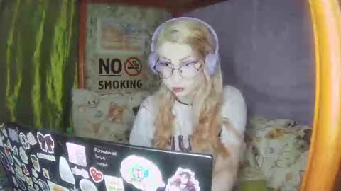 Snapshot of ana_dewitt chatting on 02/08/25, 08:32 ana dewitt online show from 02/08/25, 08:32