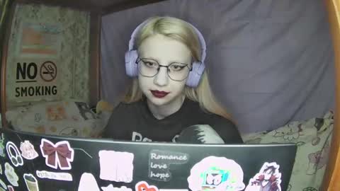 Snapshot of ana_dewitt chatting on 02/13/25, 10:00 ana dewitt online show from 02/13/25, 10:00