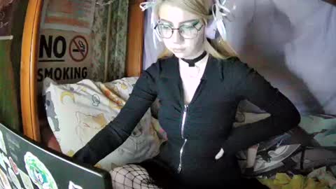 Snapshot of ana_dewitt chatting on 03/03/25, 06:33 ana dewitt online show from 03/03/25, 06:33